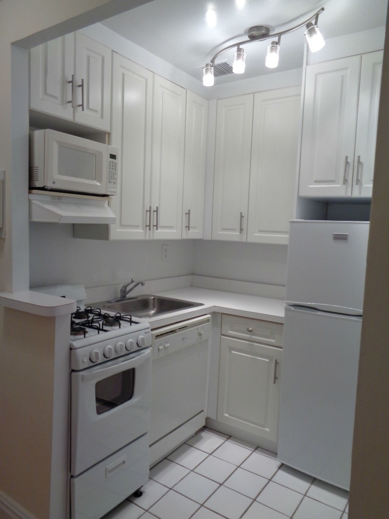 229 East 80th - Photo 2