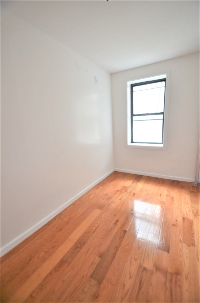 1075 Nelson Avenue - Photo 7