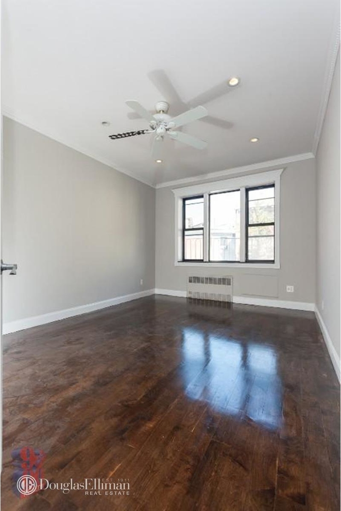 290 West 12th St - Photo 1