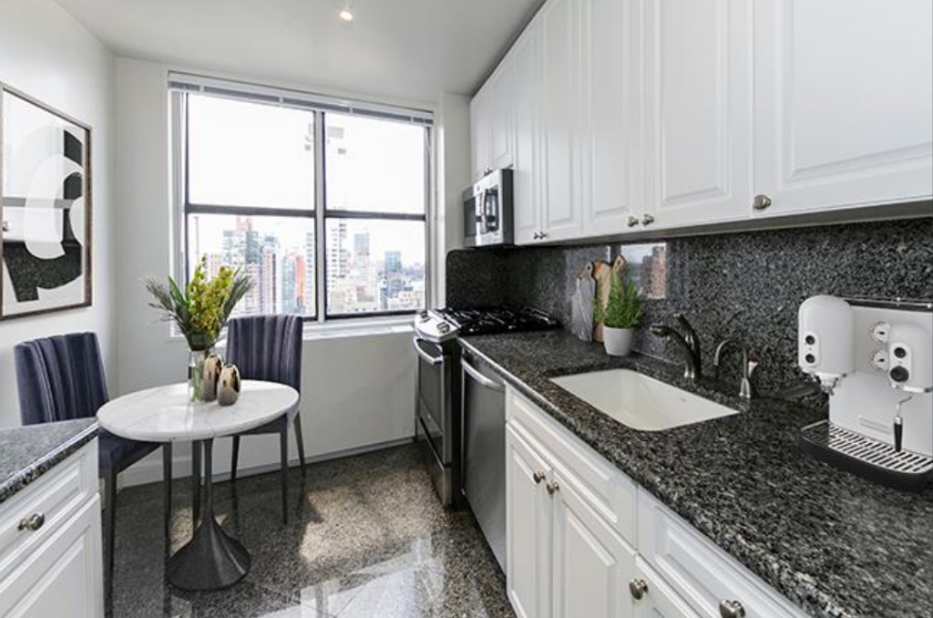 45 West 60 St - Photo 1