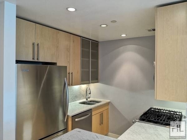 40 West 116 Street - Photo 1