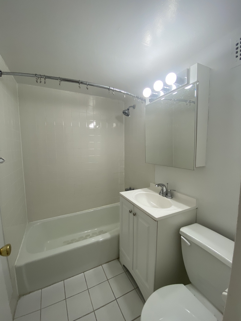 402 East 83rd Street 2a - Photo 4