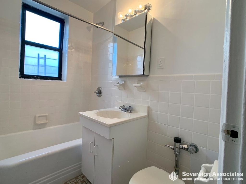 3640 Johnson Avenue - Photo 3