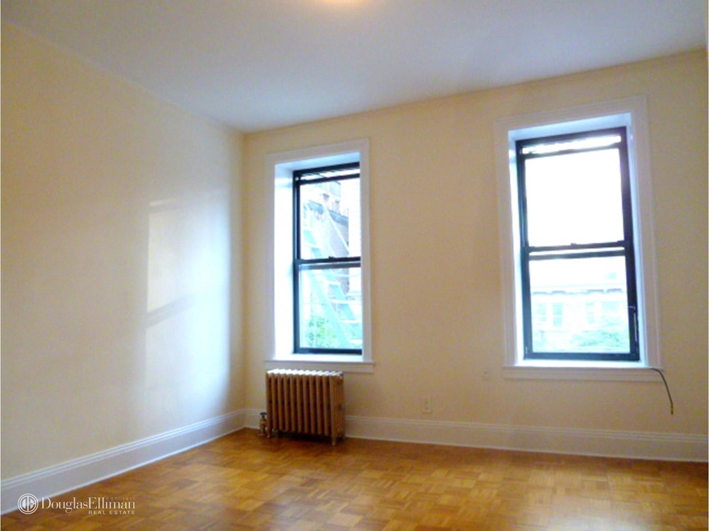 711 Second Avenue - Photo 0