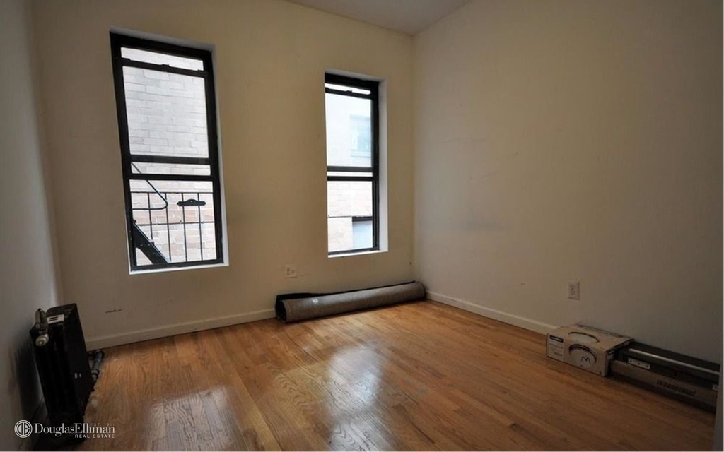 86 East 4th St - Photo 1