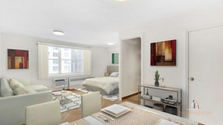 East 55th Street - Photo 6