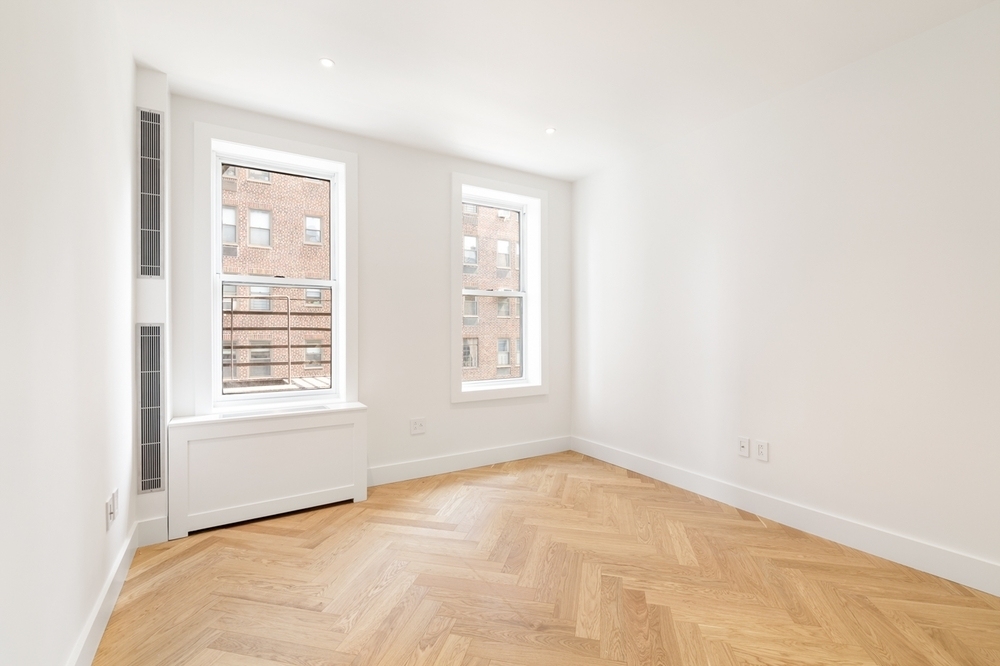 336 west 95th street - Photo 1