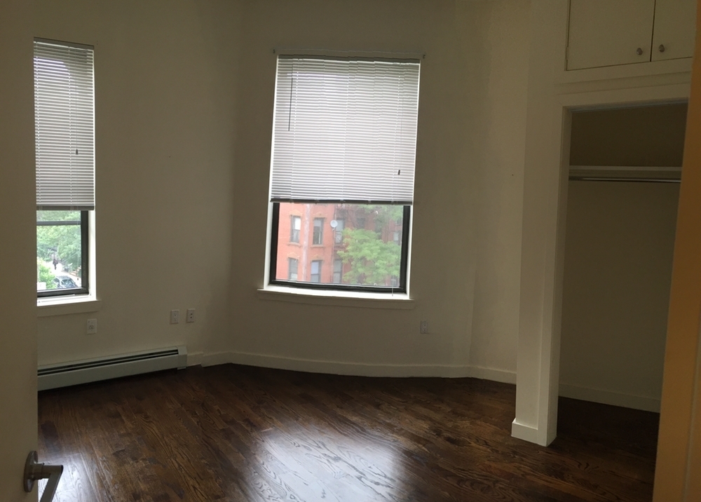 154 adelphi - Photo 1