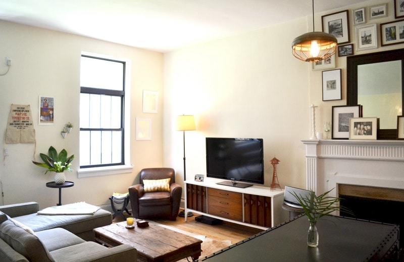 118 East 19th Street - Photo 1