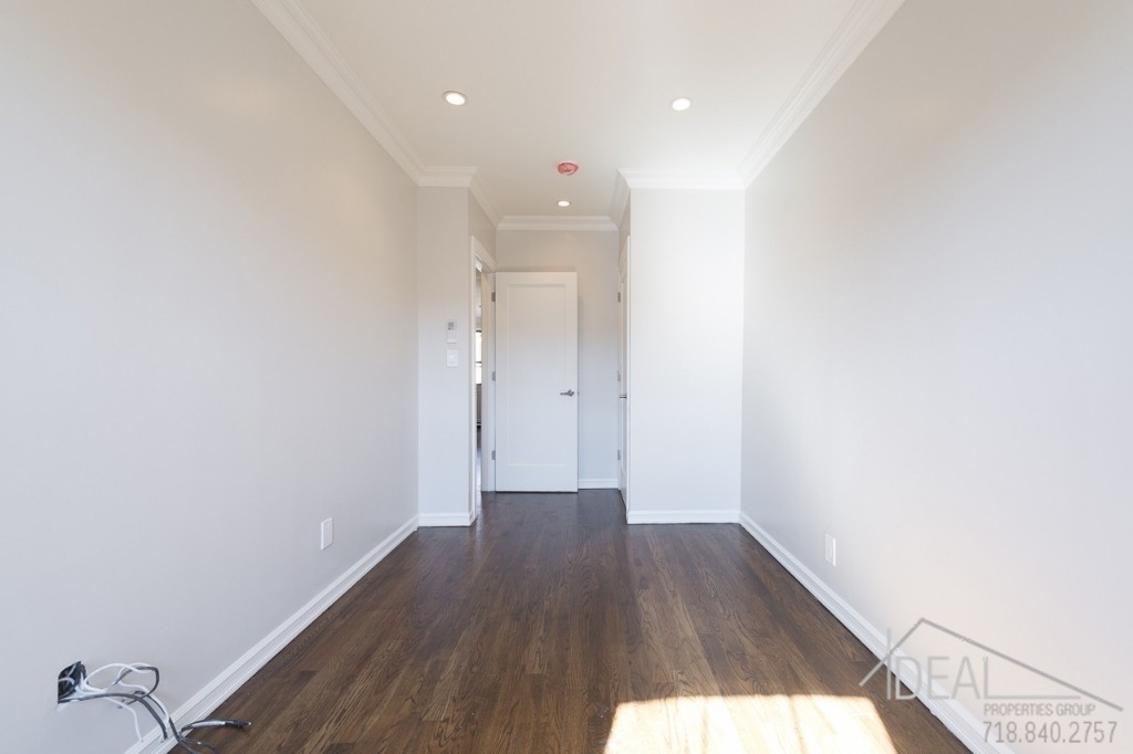 458 Jefferson Avenue - Photo 3