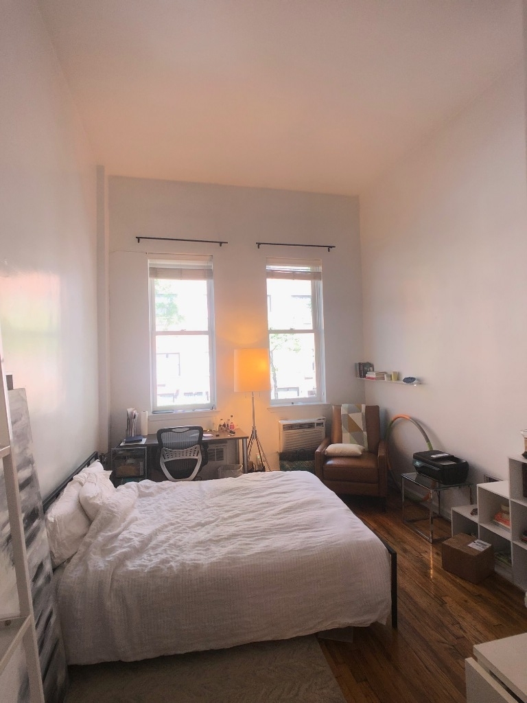 320 W 22 St - Photo 1