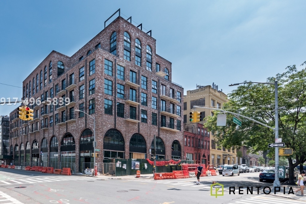 187 Kent Ave - Photo 3