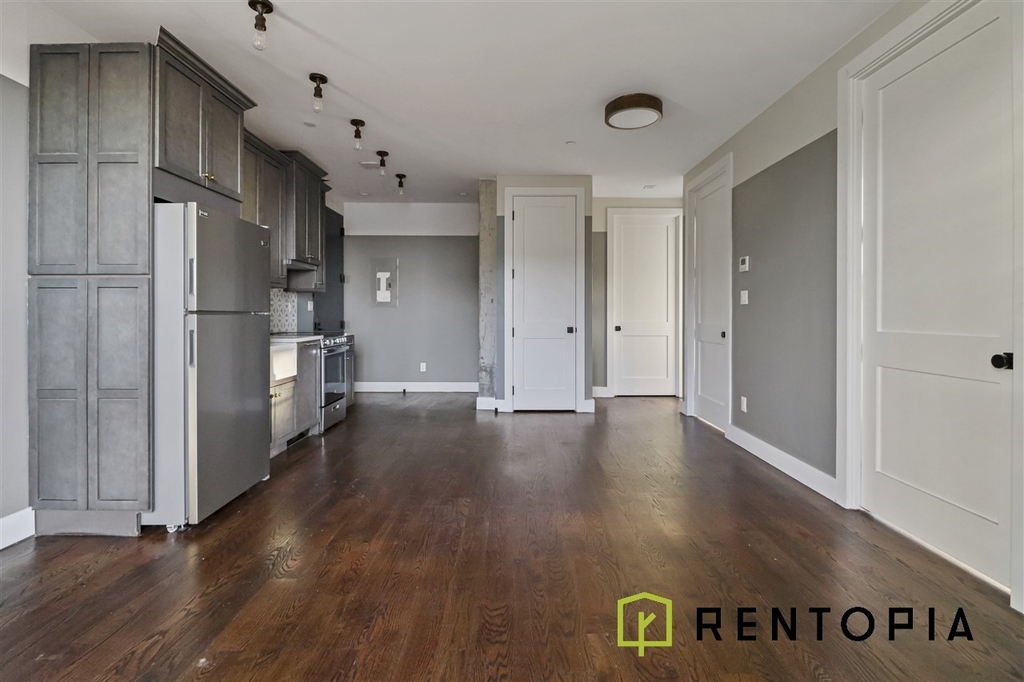 187 Kent Avenue - Photo 10