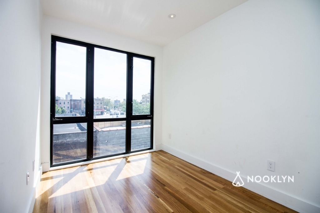 102 Somers - Photo 1