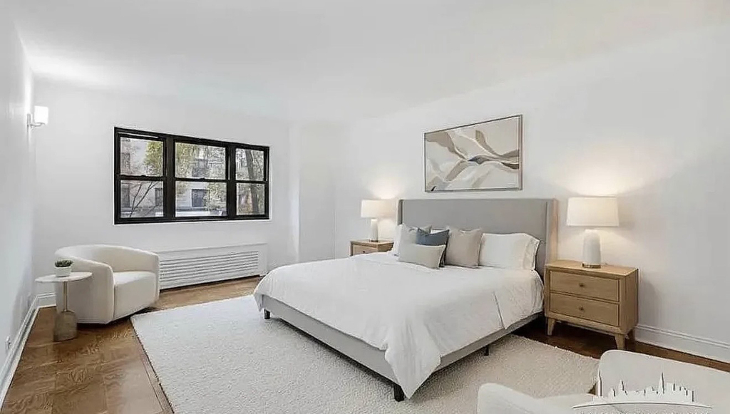 165 East 35th Street - Photo 4