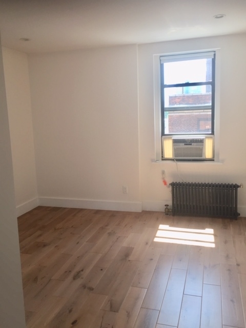 237 W 47th - Photo 1