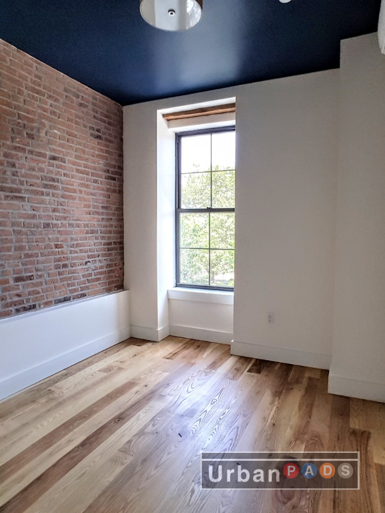 1120 Bushwick - Photo 5