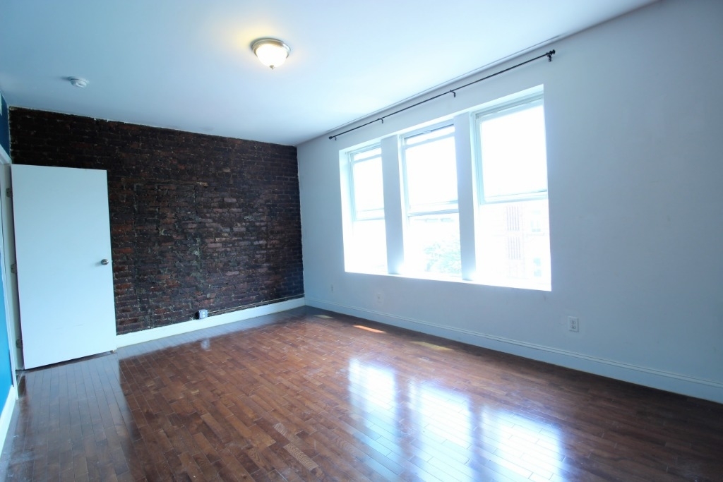 768 Nostrand Ave - Photo 7