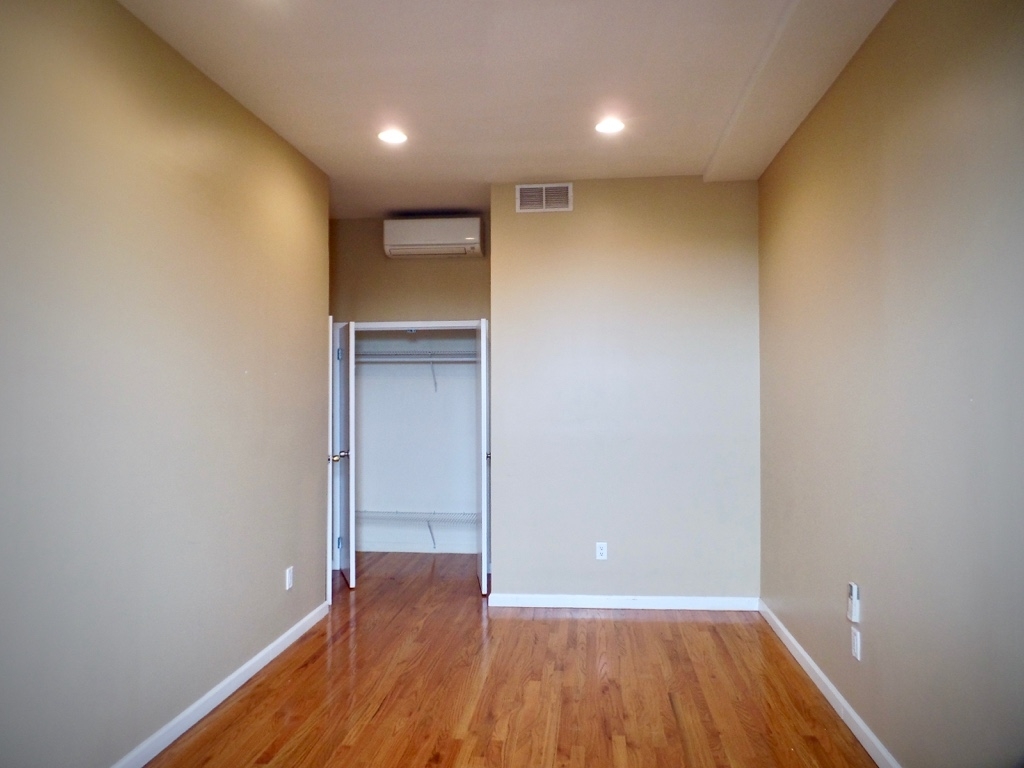 4720 Ft Hamilton Parkway - Photo 3