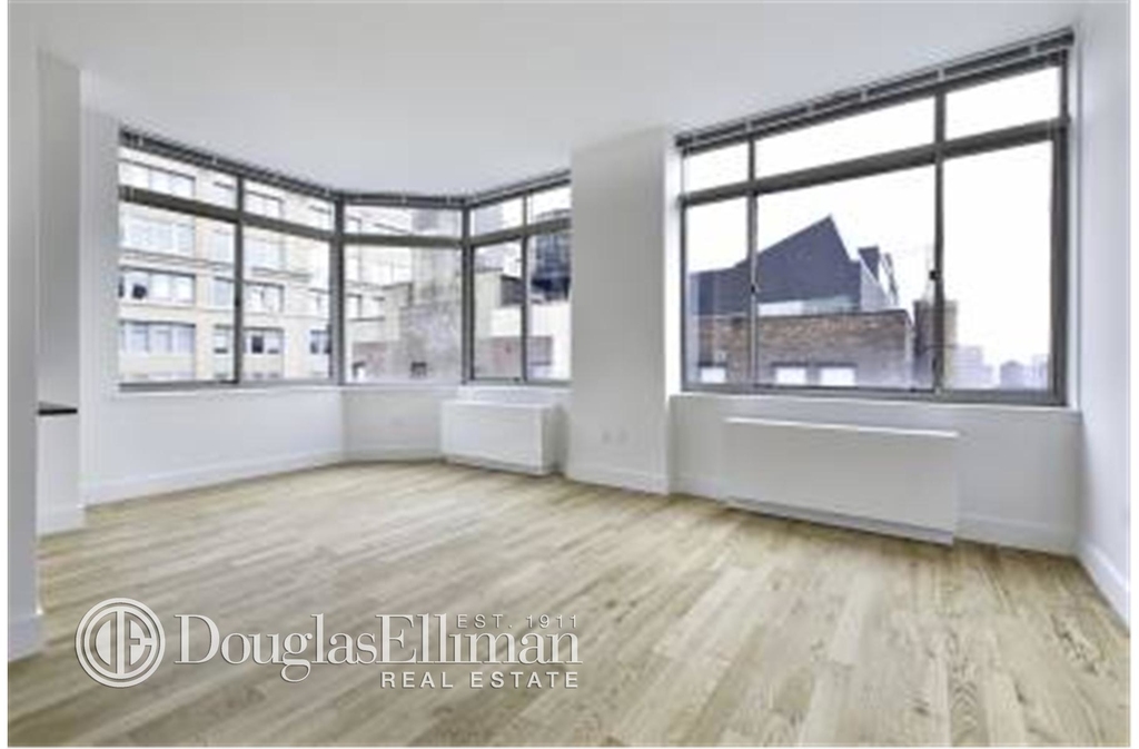 200 West 26th St - Photo 0