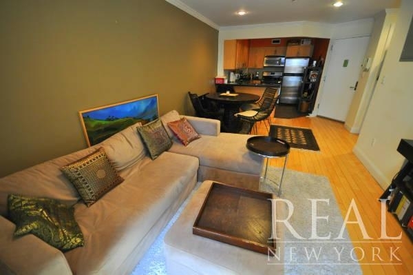 143 Mulberry St - Photo 0