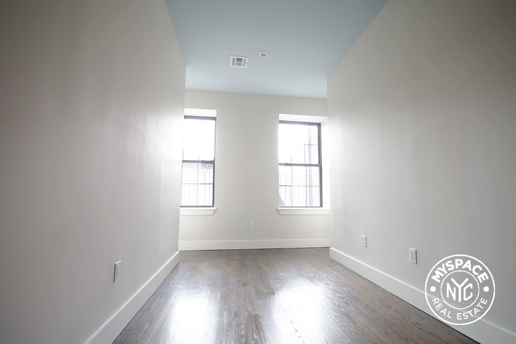 854 Greene Avenue - Photo 3