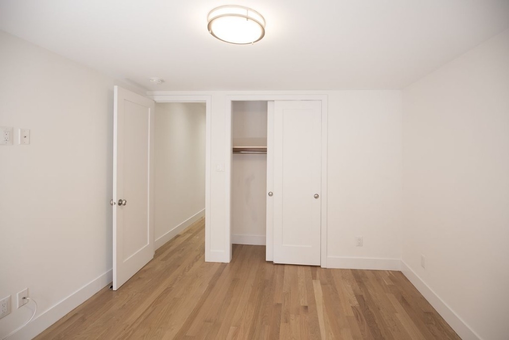 302 East 49th Street - Photo 1