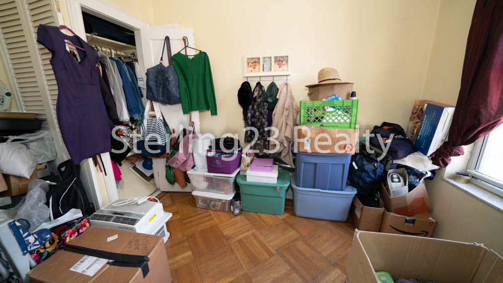 24-23 Crescent Street - Photo 3