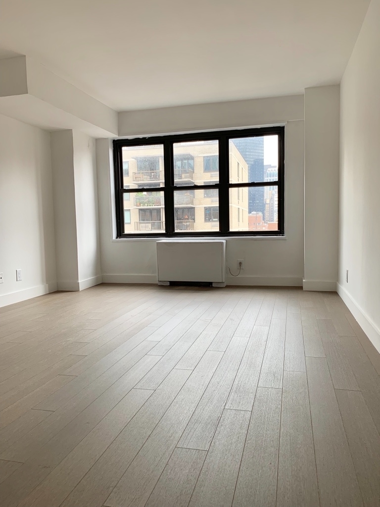 130 East 24th Street - Photo 6