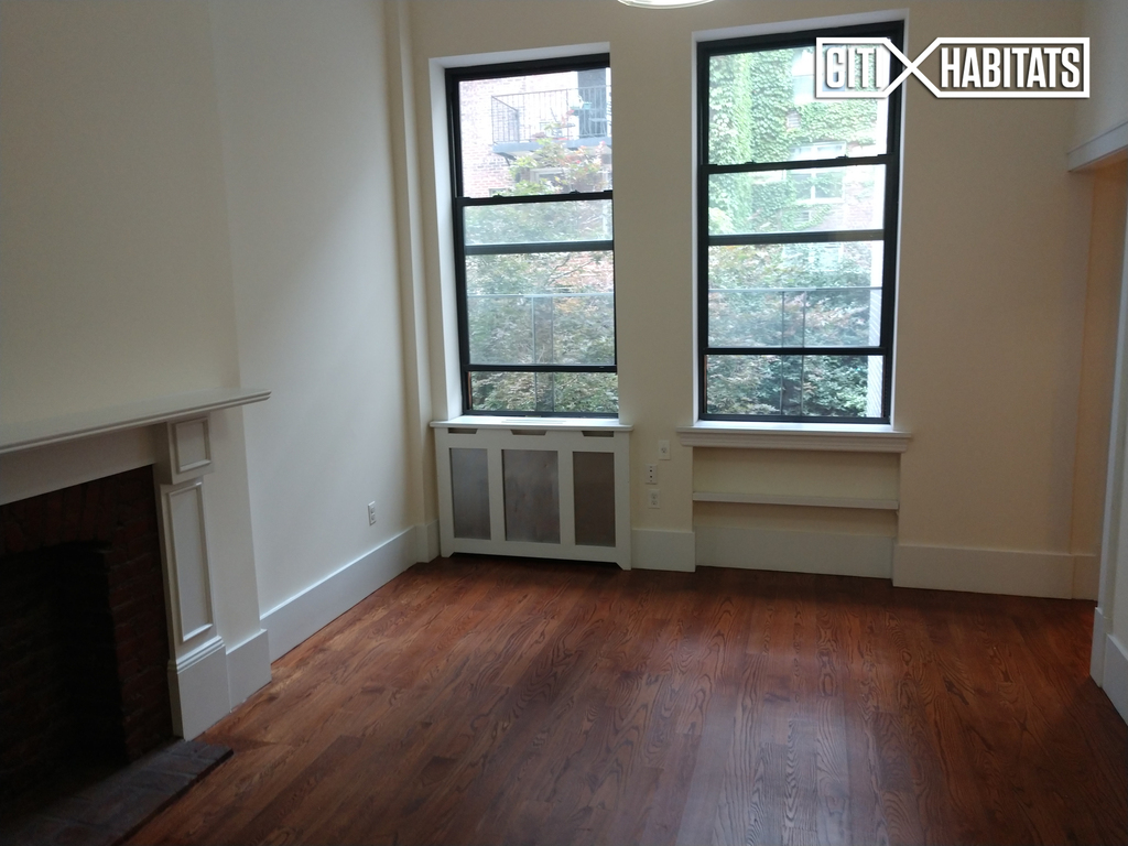 West 75th Street - Photo 10