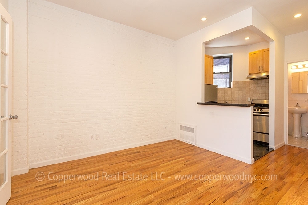 430 East 89th Street - Photo 8