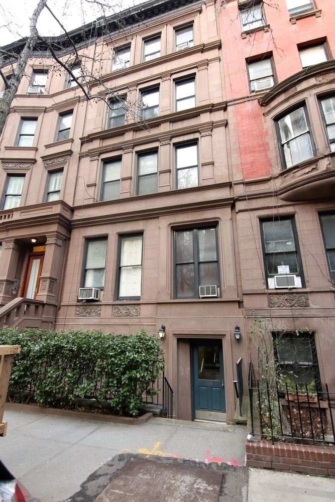 119 West 69th - Photo 8