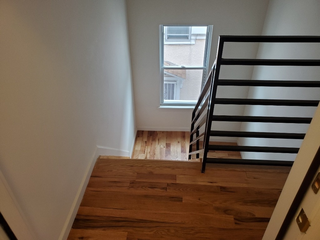 552 E 52nd Street  - Photo 5