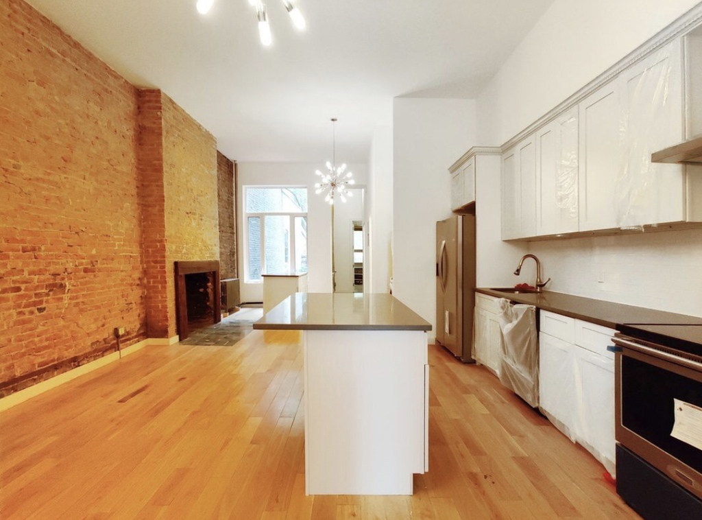 113 E 2nd Street  - Photo 2