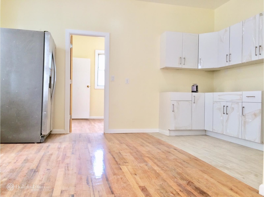 1188 East 40th St - Photo 2