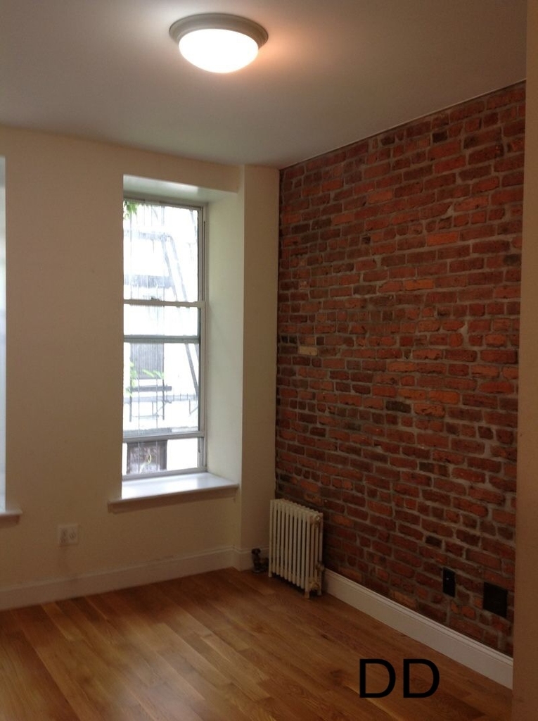 190 East 2nd Street - Photo 3