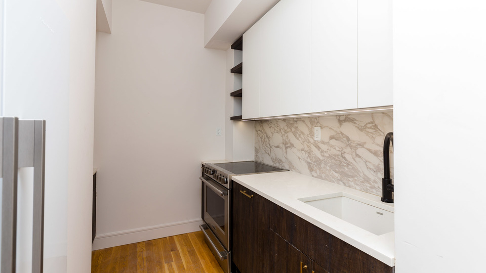 321 wythe - Photo 3