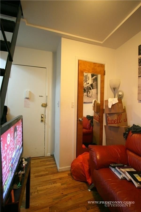 284 West 12th St - Photo 0