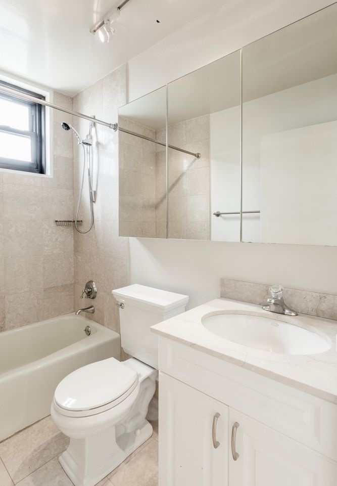 128 East 95th Street - Photo 3