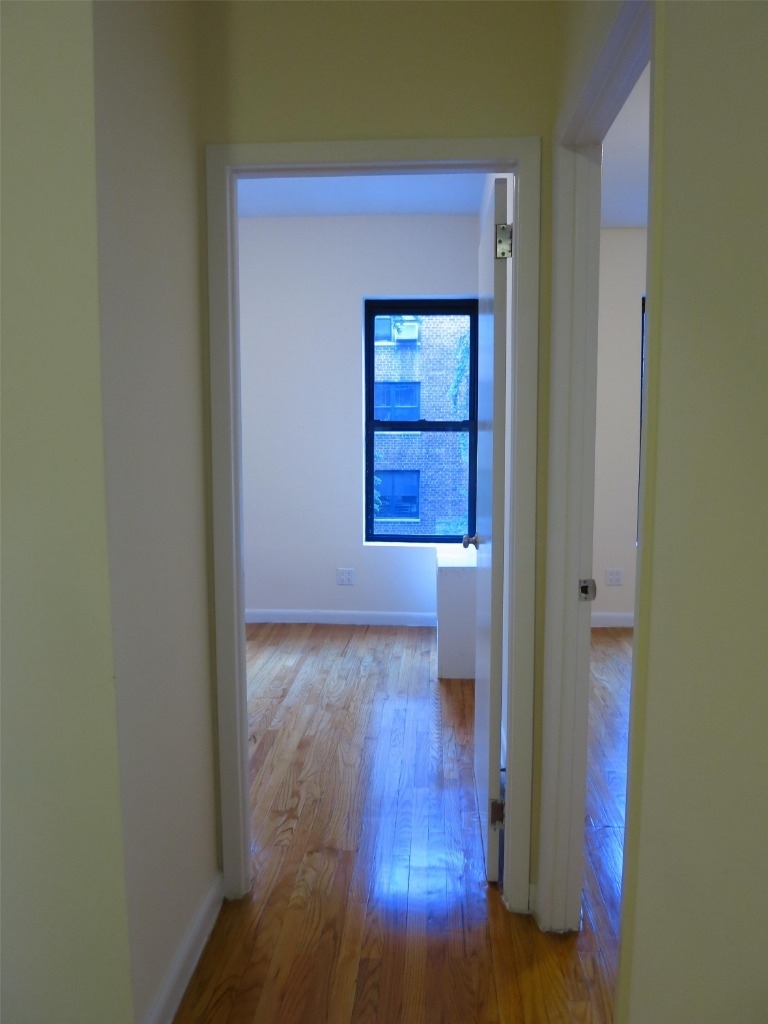 506 East 82nd Street - Photo 4