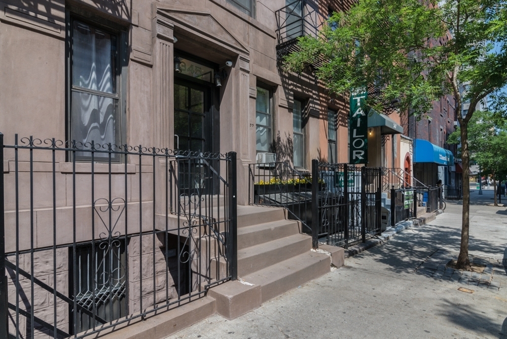 345 East 64th Street - Photo 3