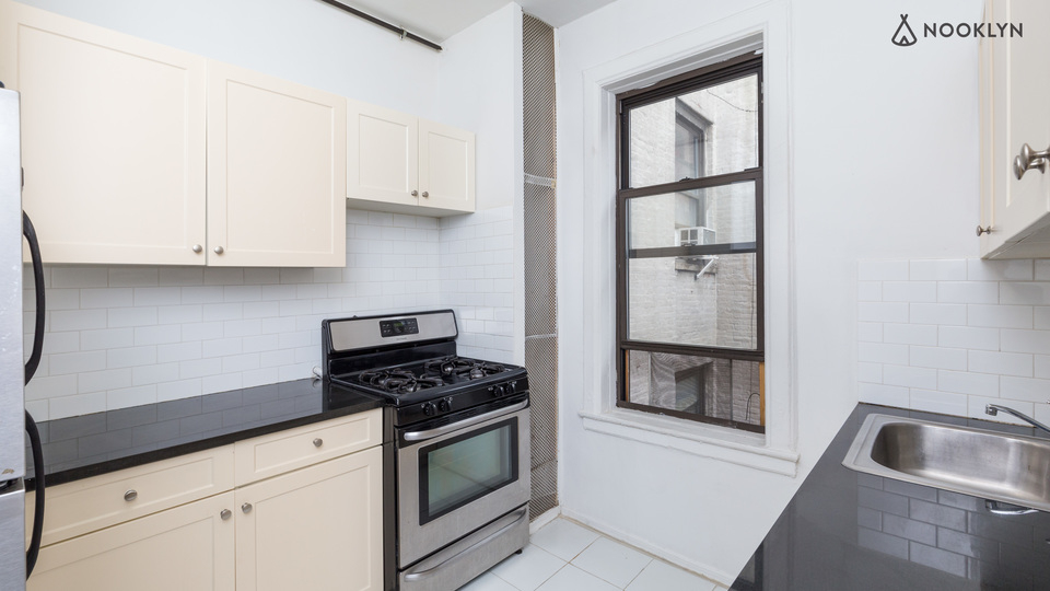 117 W 141st St - Photo 5