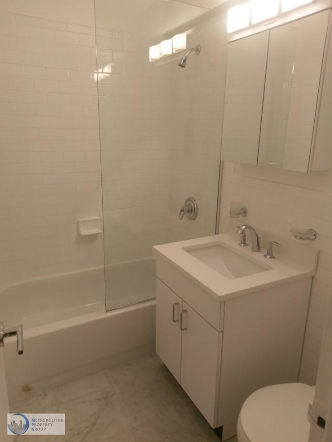 96 5th ave - Photo 1