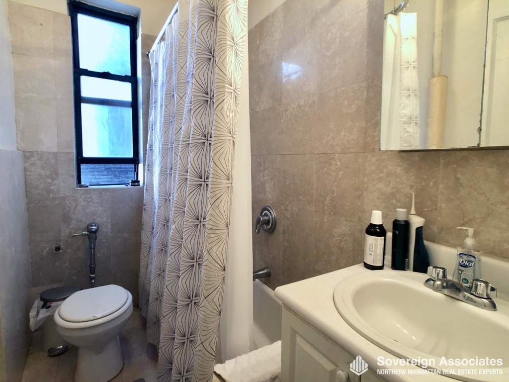 282 Cabrini Boulevard - Photo 8