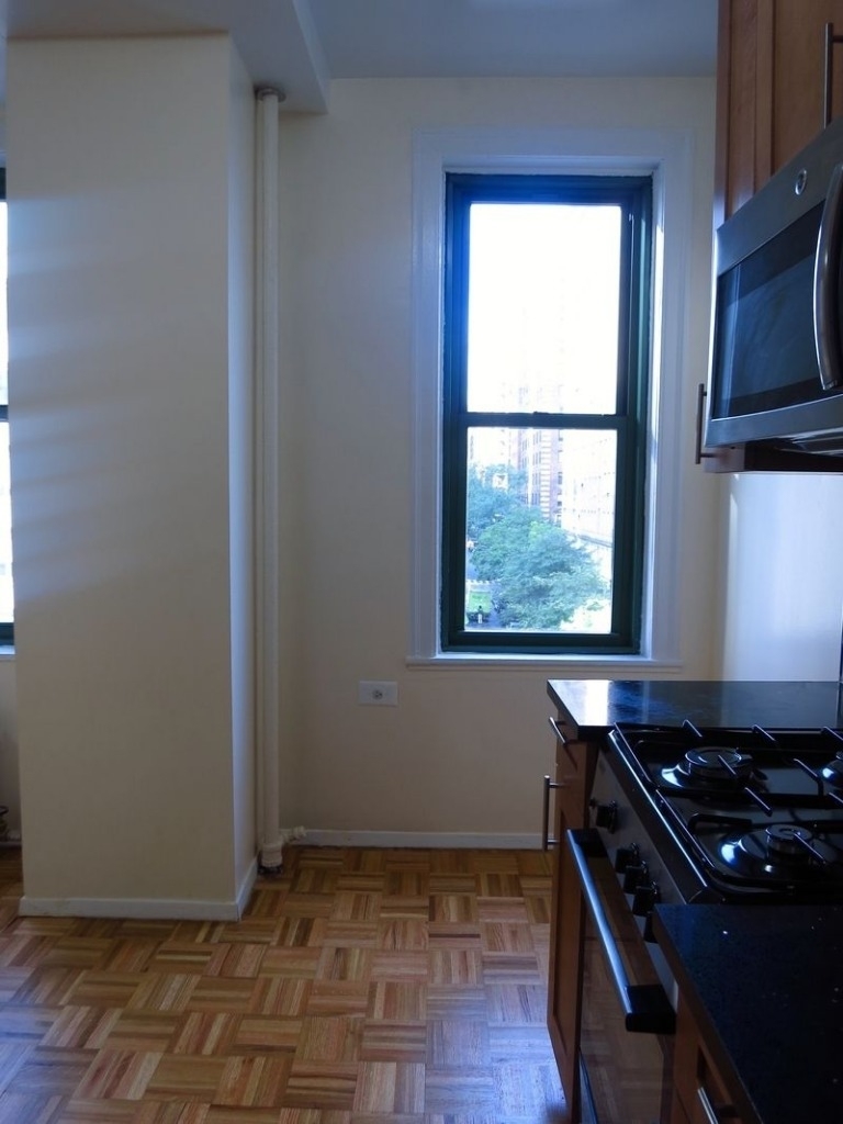 542 East 79th Street  - Photo 2