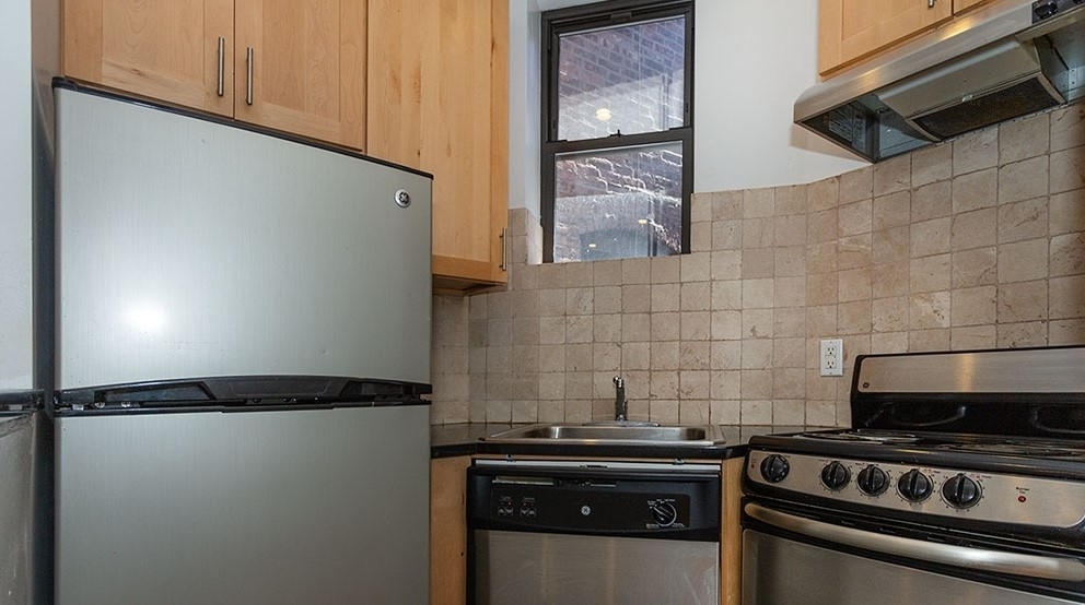 430 East 89th Street - Photo 3