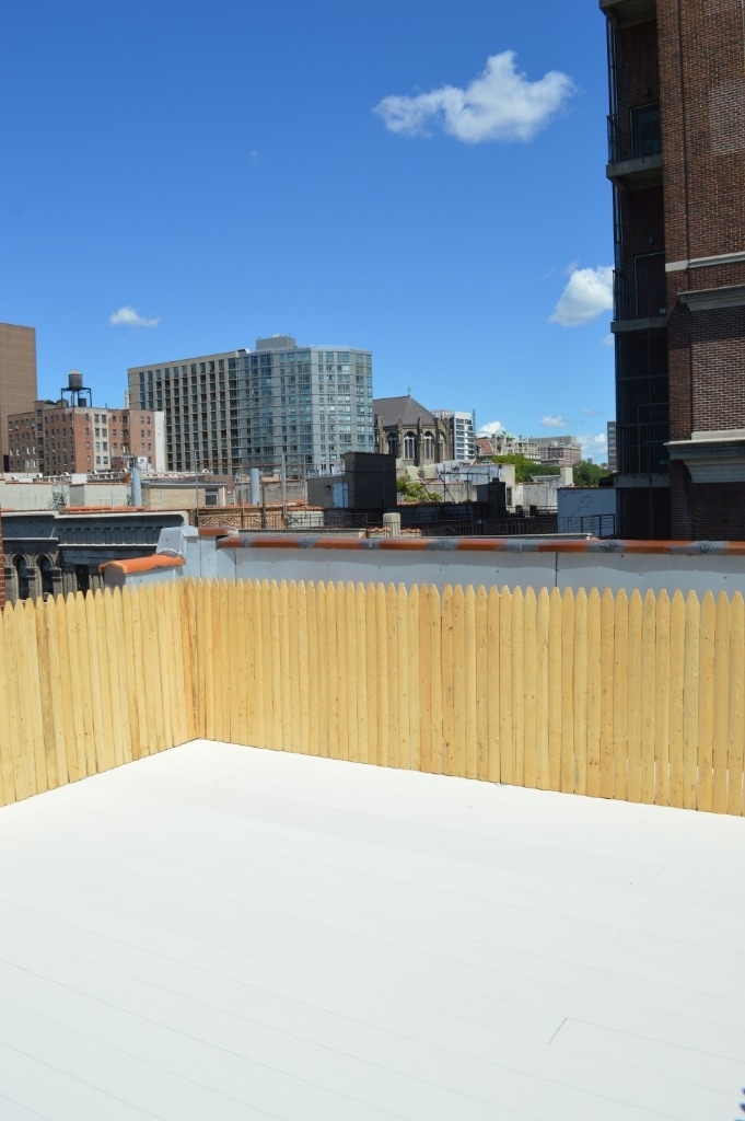 108th St. & Manhattan Ave - Penthouse Apt W/ Private Roof Deck - Elevator 3b2b - Photo 10