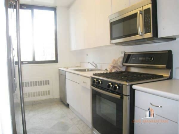 W 67th St. - Photo 2