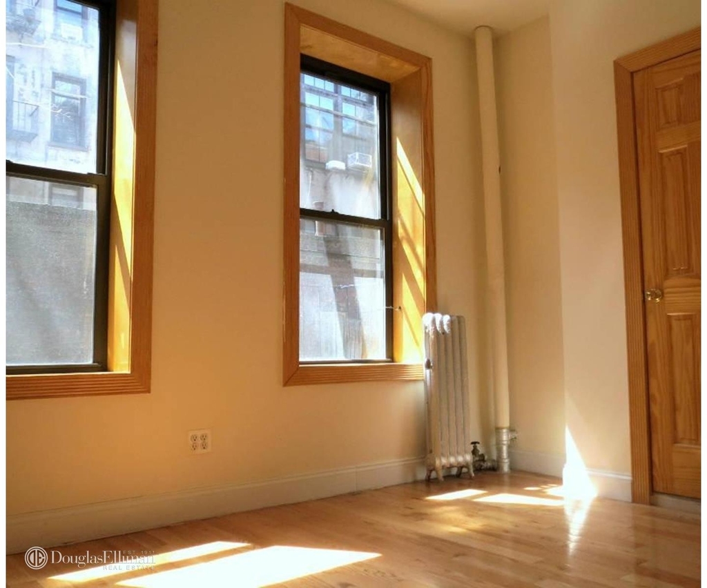 256 East 10th St - Photo 0