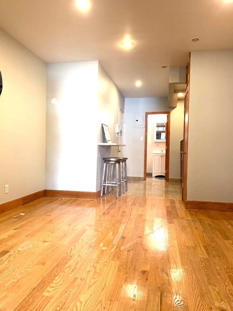 278 East 10th Street - Photo 2